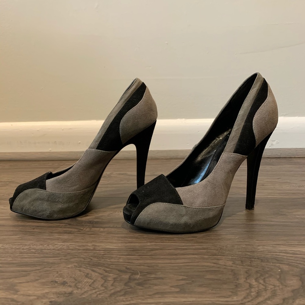 ✨✨NINE WEST CHIC GRAY & BLACK HEELS✨✨👠👠👠👠 - Picture 2 of 6